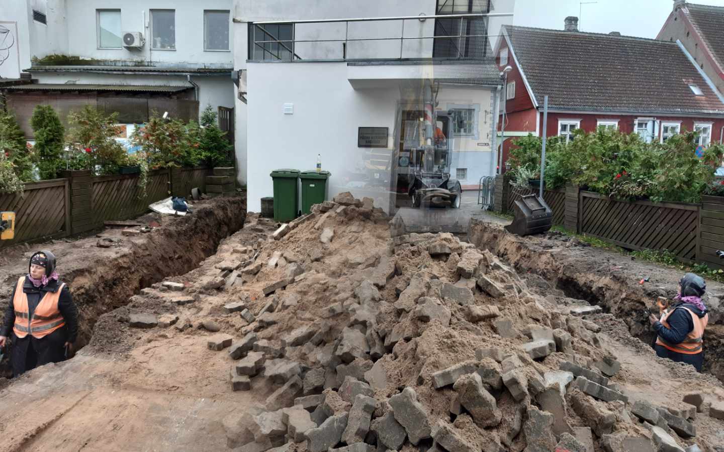 Kiriku parklas toimuvad kaevetööd