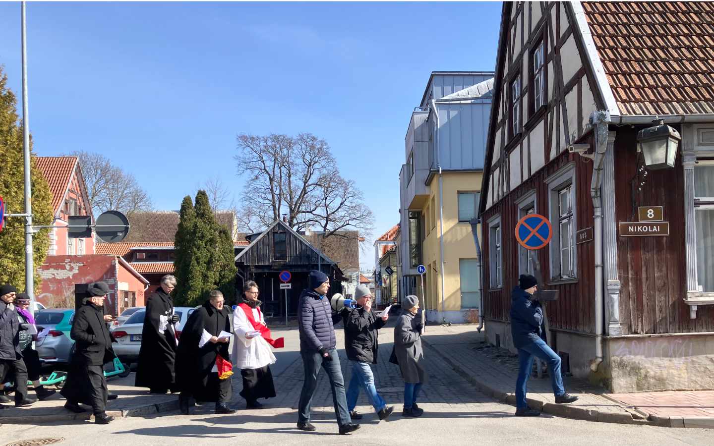 Pärnu ristirahvas saatis Issandat tema kannatusteel